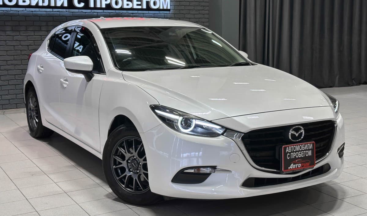 Mazda Axela - 5